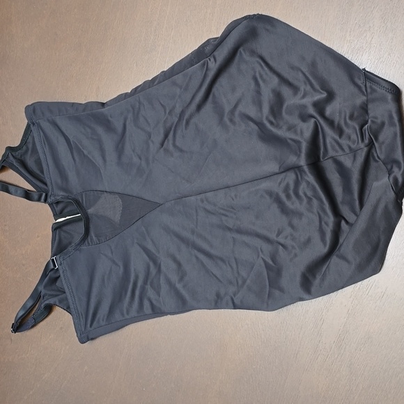 MIRACLESUIT 40D Elegant Black Bodysuit Shapewear - Picture 2 of 5